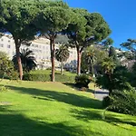 Casaviva-Stylish Trilo With Ac-Shared Pool-Parking