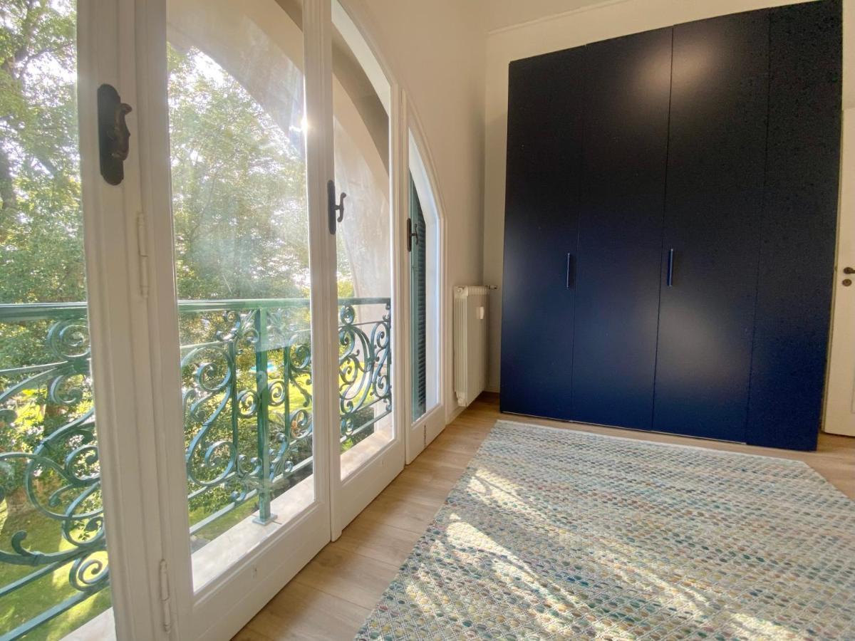 Casaviva-stylish Trilo With Ac-shared Pool-parking Apartment *